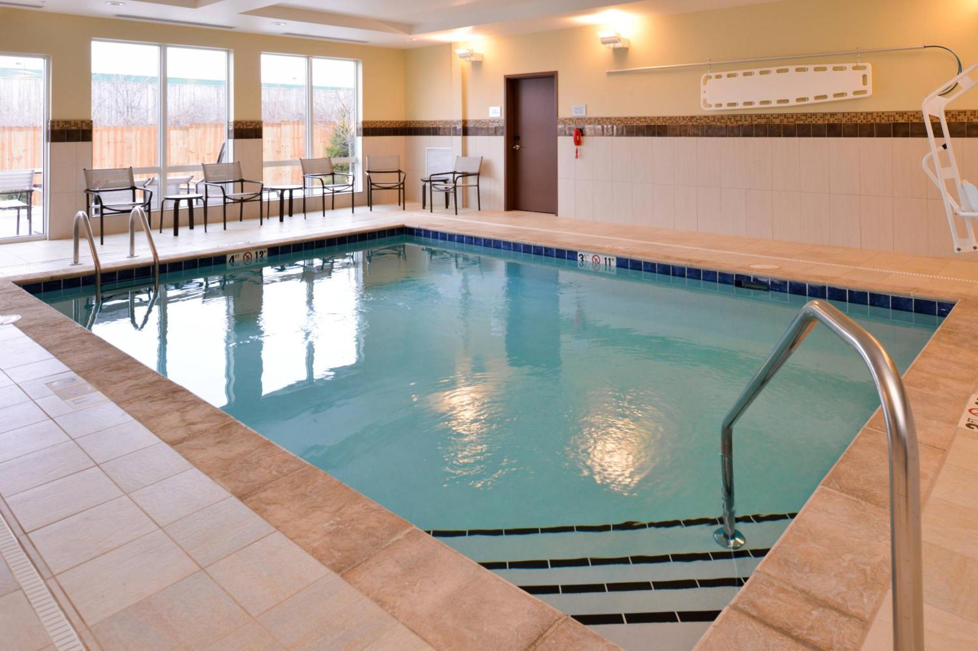 Hotel Courtyard By Marriott Toledo North Exterior foto